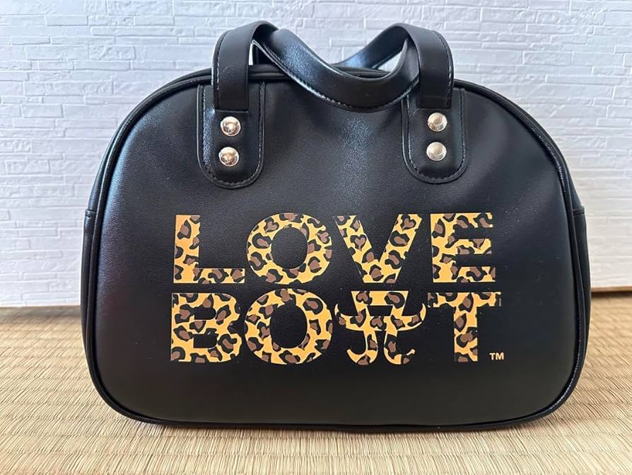 ［新品］浜崎あゆみ 渋谷109限定LOVEBOAT ボストンショルダーバッグ Amazon.co.jp: 浜崎あゆみ LOVEBOAT ボストンショルダーバッグ